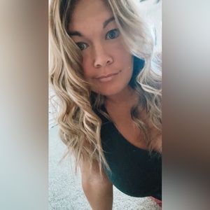 Meet your Posher, Leslee